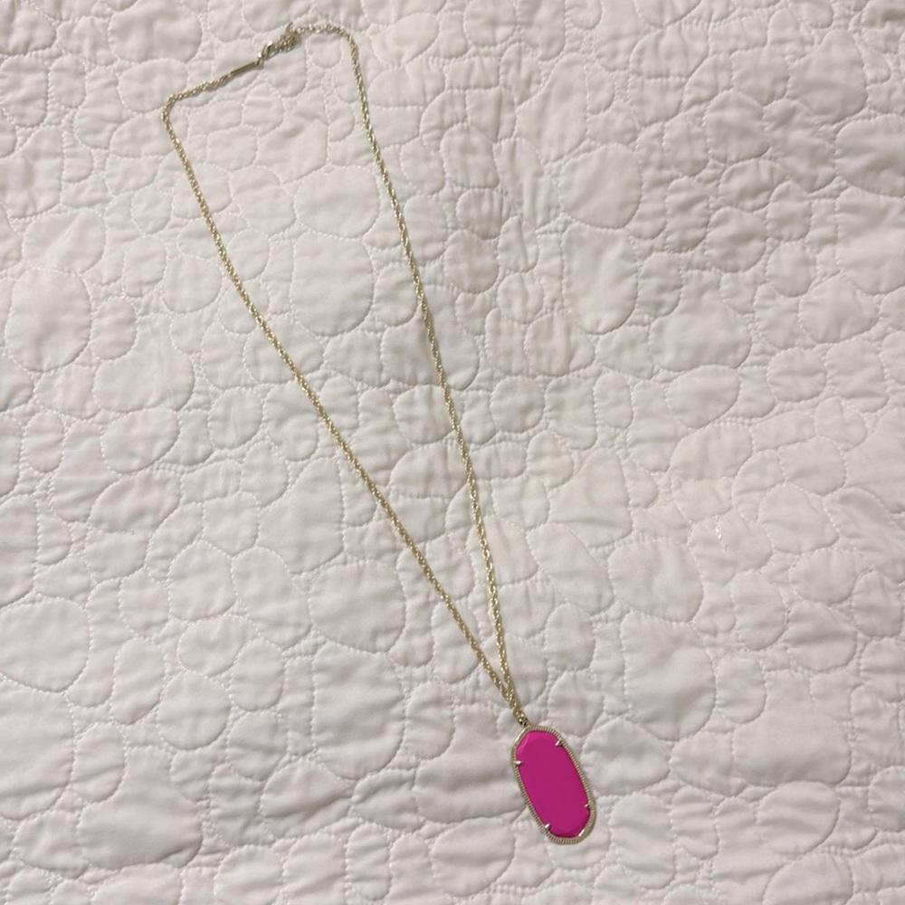 EUC Kendra Scott Rae necklace!